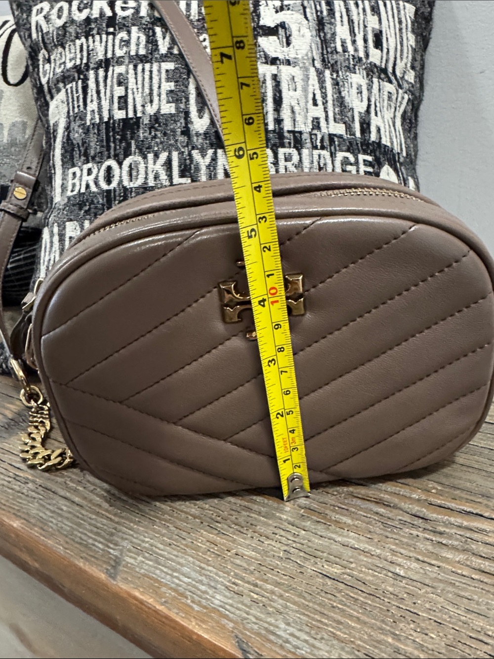 Tory Burch Taupe Quilted Leather Camera Crossbody with Gold Hardware - Picture 11 of 15